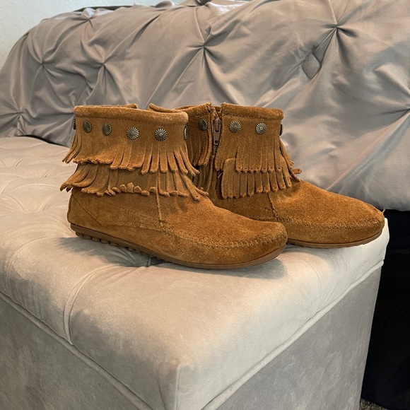 Small Cute Booties - Picture 3 of 4